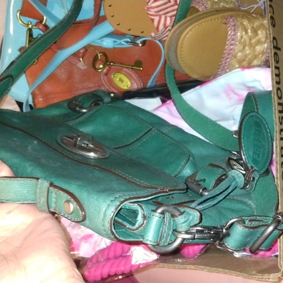 VINTAGE FOSSIL LEATHER PURSE GREEN - Picture 9 of 17